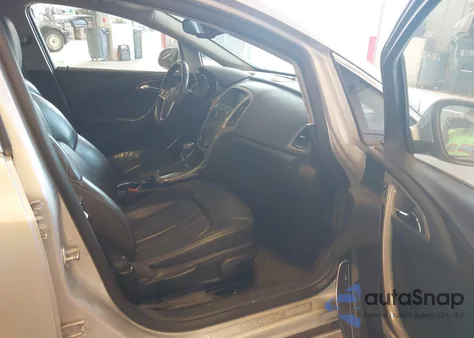 2013 Buick Verano Leather Group z USA, uszkodzony, nr VIN 1G4PS5SKXD4192915